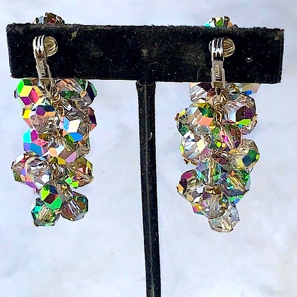 LAGUNA EARRINGS CLIP DANGLES 2 1/4IN VINTAGE SMOKE AURORA BOREALIS CRYSTAL CLUST - Picture 8 of 9